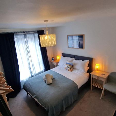 Number 15 Luxurious Two Bedroom Apartment 엑스머스 외부 사진